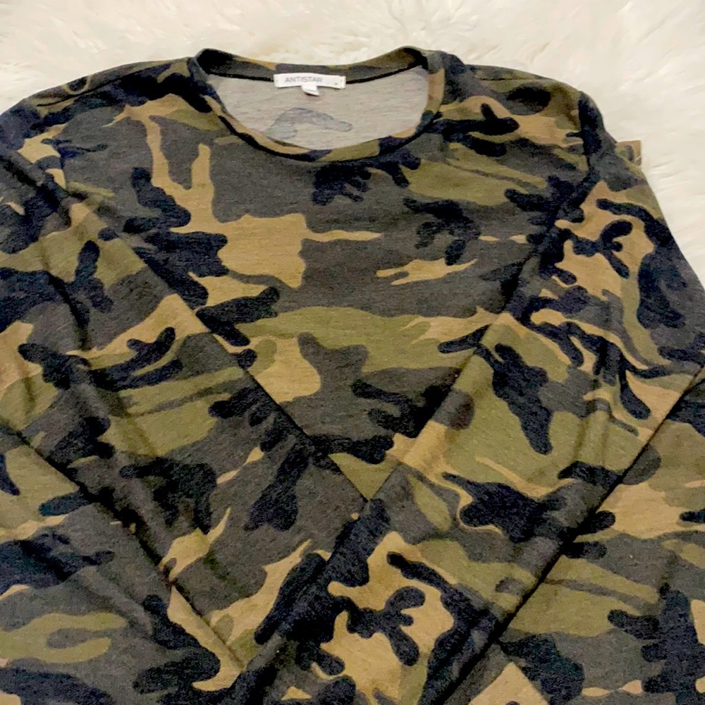 Camo top teen size M
